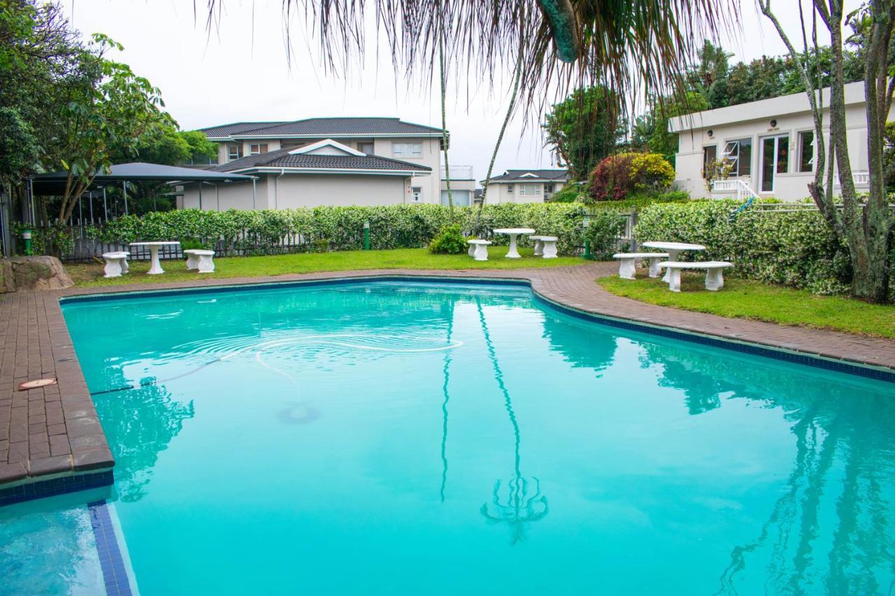 At 4 Umzumbe Beach Apartment, Mangrove Beach Estate Melville  Buitenkant foto